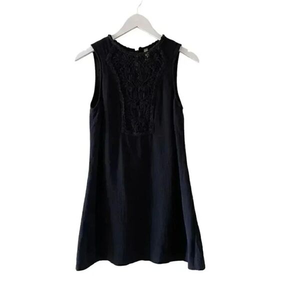 Free People Dresses & Skirts - FREE PEOPLE BLACK SLEEVELESS COTTON LINED LACE A- LINE EMBROIDERED DRESS SZ S